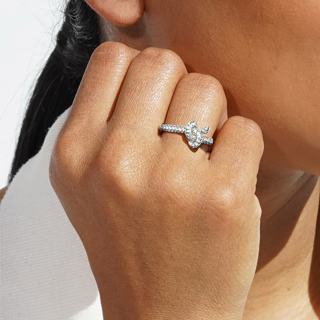 Equestrian knot ring