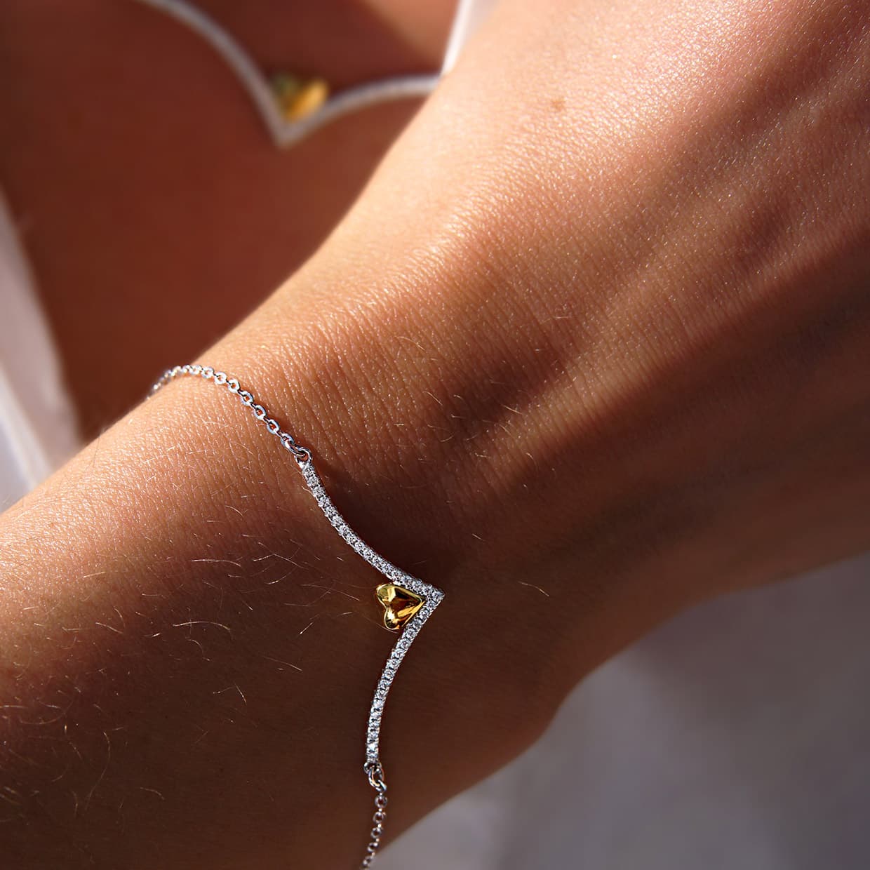 Loving V hjerte armbånd