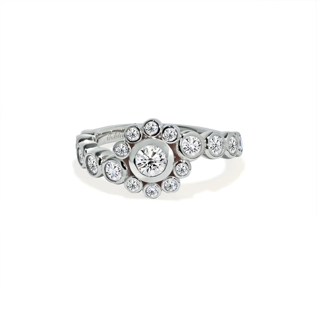 Oxford silver amore ring