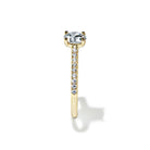 Amour solitaire forlovelsesring med hvid safir og diamanter