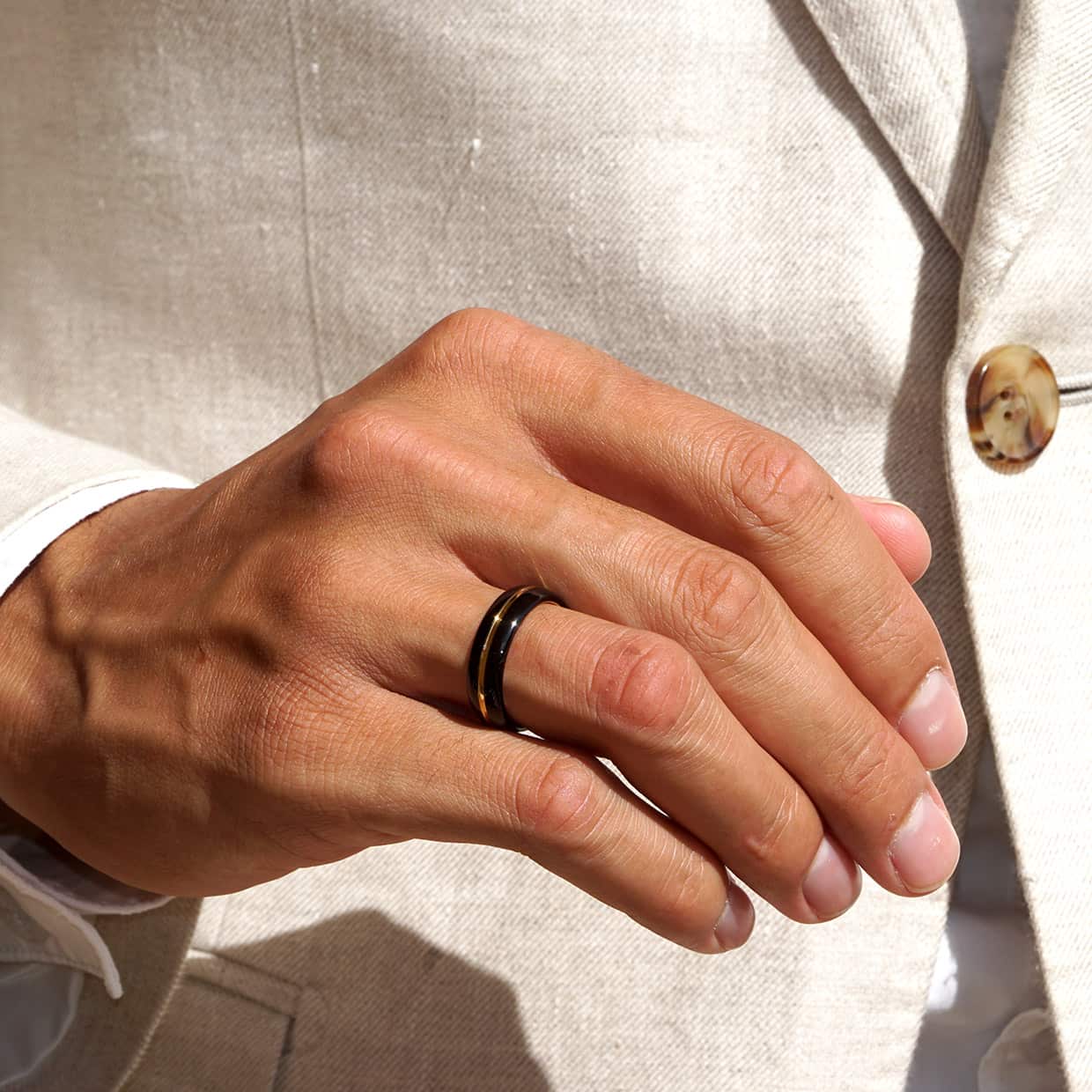 Tungsten ring sort &amp; guld bred