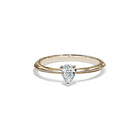 Como solitaire pære cut diamant forlovelsesring i guld