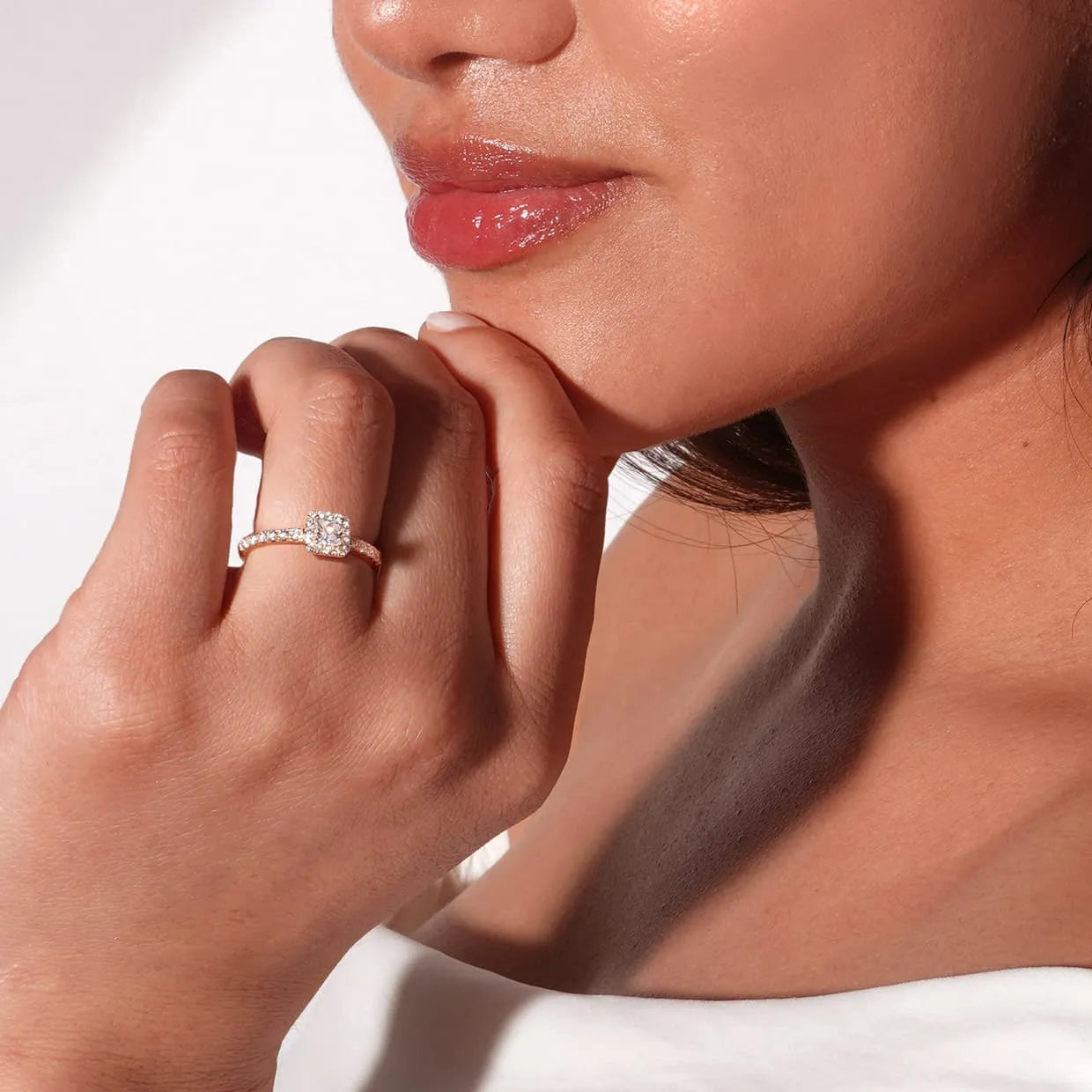 Oxford square cut halo ring i guld