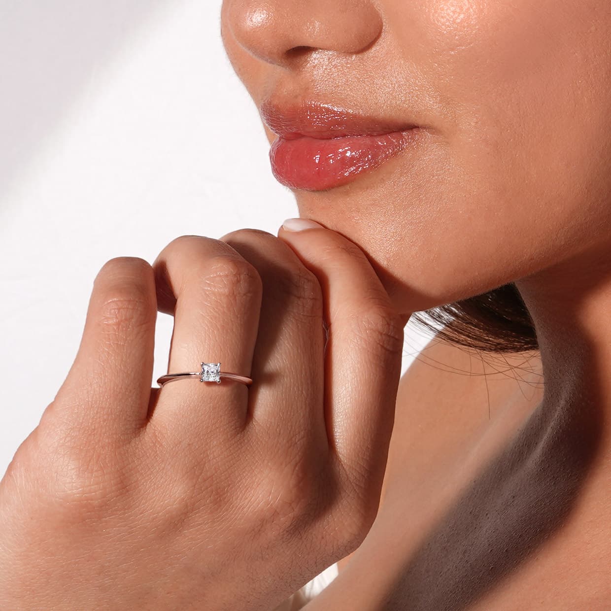 Portofino forlovelsesring med hvidgulds solitaire firkantet diamant