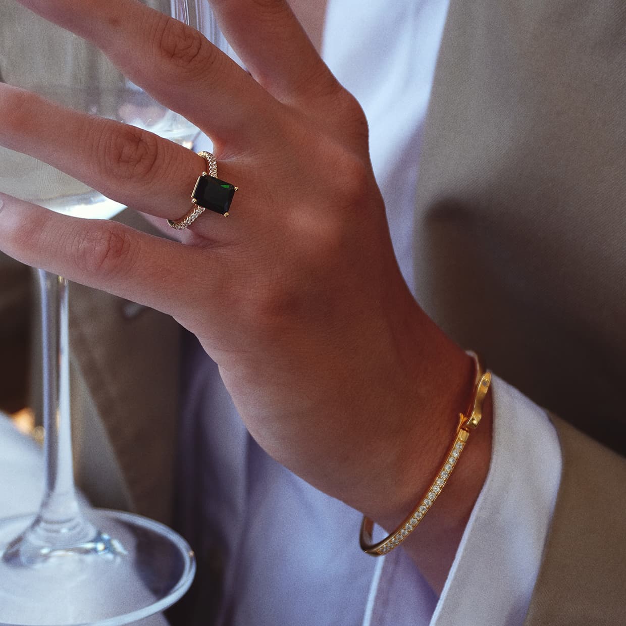Oxford Forgyldt Grøn Radiant Solitaire Ring