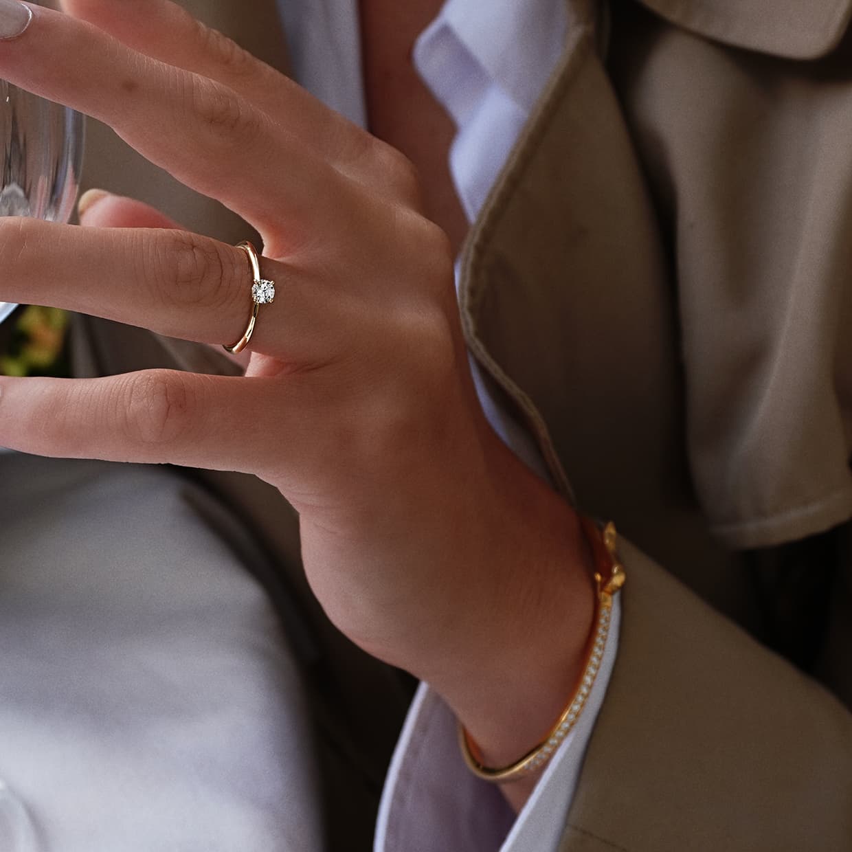 Positano rund diamant solitaire forlovelsesring i guld